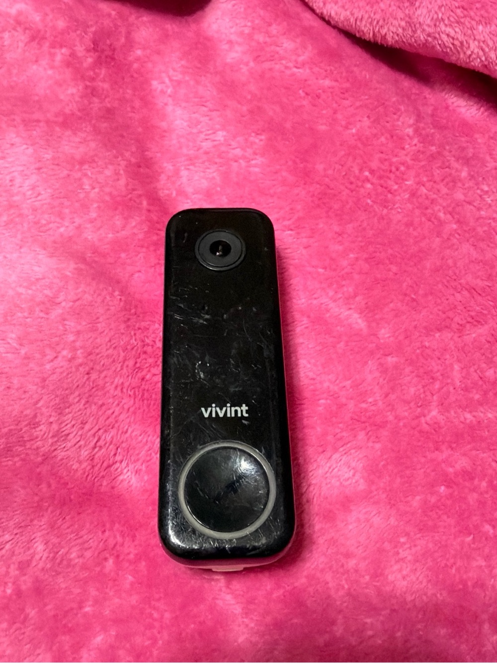 Vivint Doorbell Camera Pro Gen 2 VS-DBC350-WHT Smart Video Doorbell - Works